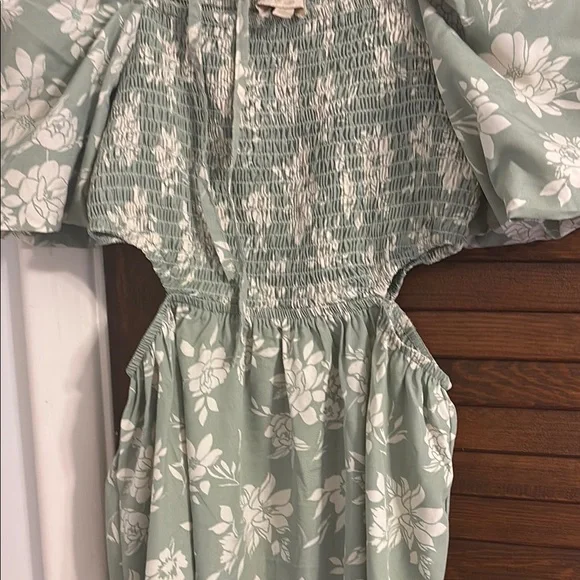 Indigo Green Puff Sleeve Maxi Dress for Weddings - Picture 3 of 3